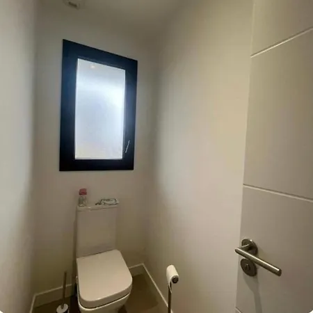 Ariadna Villa *